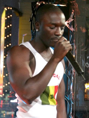 akon bou papi
